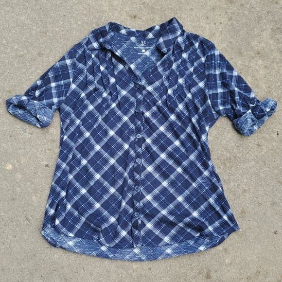 New York & Company pintuck plaid button up blue white small - Picture 1 of 5